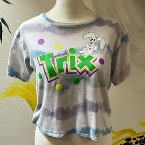Trix character T-shirt.  Triz rabbit. Size XL girls.